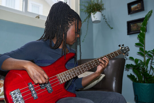 Electric bass practice