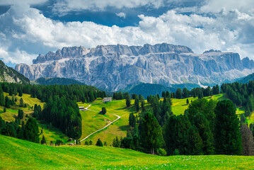 Panorama na szczyty górskie Dolomitów - jesień 2026 © grzegorz_pakula
