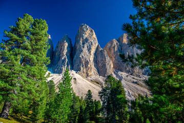  Odle (Geisler) - Panorama na szczyty górskie Dolomitów - jesień 2026, szlak Adolfa Munkela © grzegorz_pakula
