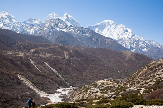 Everest view from EBC trekking near Dingboche, Nepal