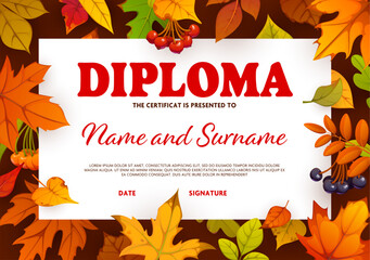 Fototapeta premium Autumn kid diploma certificate with fall season tree leaves and berries. Vector children award or graduation frame template. School kindergarten graduation background. Preschool childish appreciation