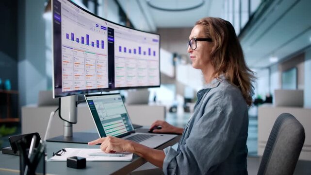 Accounts Manager Reviewing Aging Receivables Dashboard