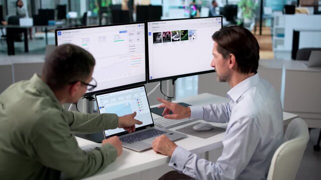 Marketing Manager Reviews Online Campaign Analytics