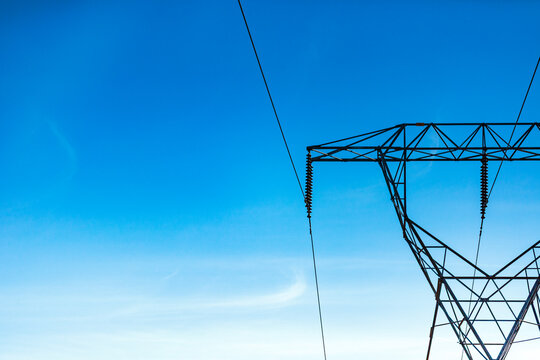 High transmission towers, pylons and power lines and wires in Eastern Washington