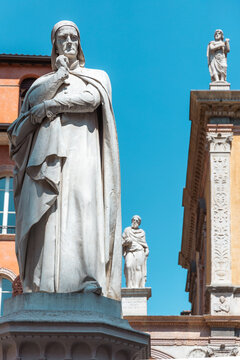 Dante Alighieri in Verona