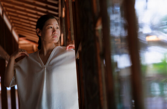 Summer Breeze Under the Eaves: Portrait of a Slow Living Woman