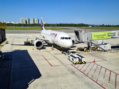 A LATAM Airlines aircraft on the apron, near the departure terminal of Vit&oacute;ria Airport in the state of Esp&iacute;rito Santo, Brazil.