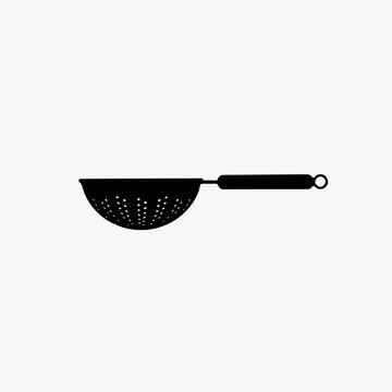 Black kitchen strainer with handle