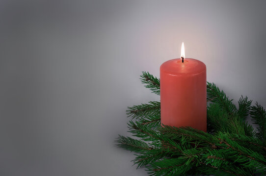 rote Weihnachtskerze