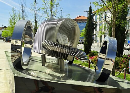 Bugatti Type 35 &ldquo;Grand Prix&rdquo; em exposi&ccedil;&atilde;o na Avenida Carvalho Ara&uacute;jo, Vila Real