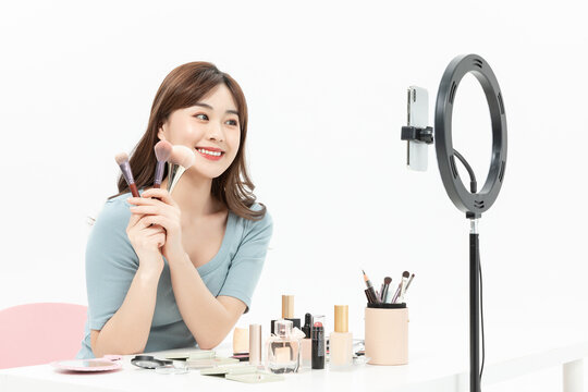 Beauty Influencer Live Streaming Makeup Tutorial with Ring Light