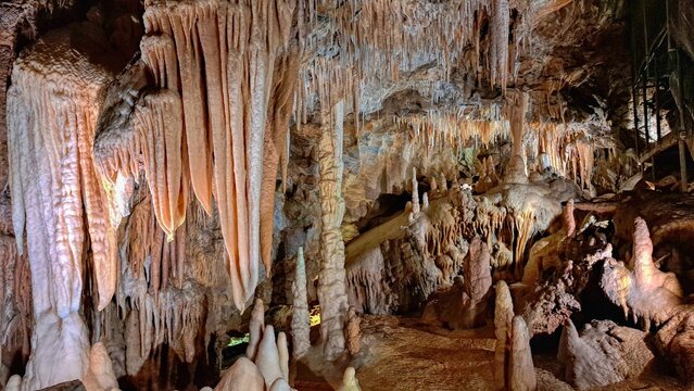 Villefranche de Conflent (Conflent) - Grotte des Canelettes - Fran&ccedil;a