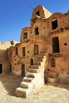Ksar Ouled Soltane, fortified granary near Tataouine, northern Sahara, Tunisia