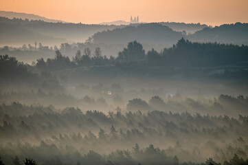 Mglisty poranek. © piotrwolak