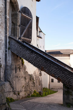 Historischer h&ouml;lzerner Wehrgang und Aufgang an der Festung Hohensalzburg