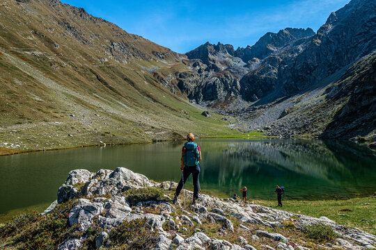 L&rsquo;autunno sta arrivando al Lago del Vej del Bouc, in Valle Gesso, tra stambecchi e camosci