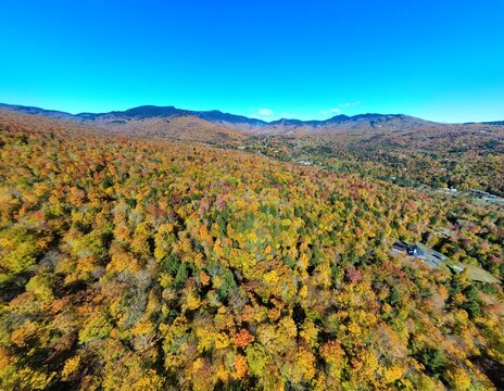 Beautiful Fall Foliage Colors in the Mountains