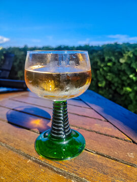 Verre de ros&eacute;e de corse