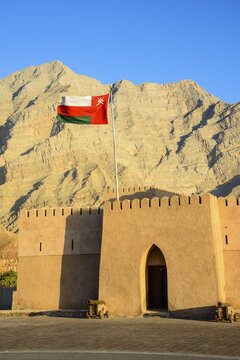 Flag of Oman, Bukha Castle, Bukha, Musandam, Oman