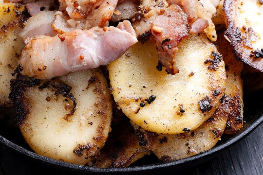 rustic skillet potatoes with bacon
