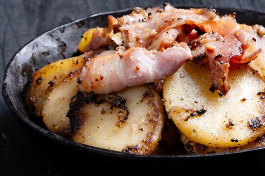 rustic skillet potatoes with bacon