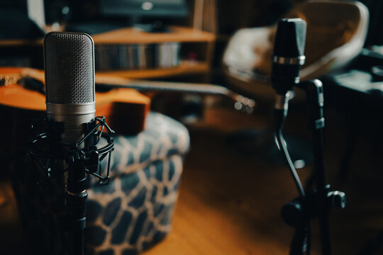 Gypsy jazz acoustic guitar in the living room with two microphones
