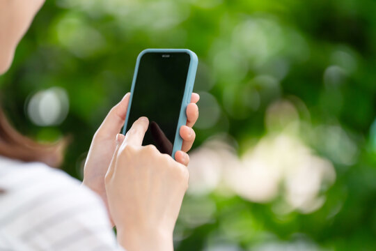 スマートフォン　女性