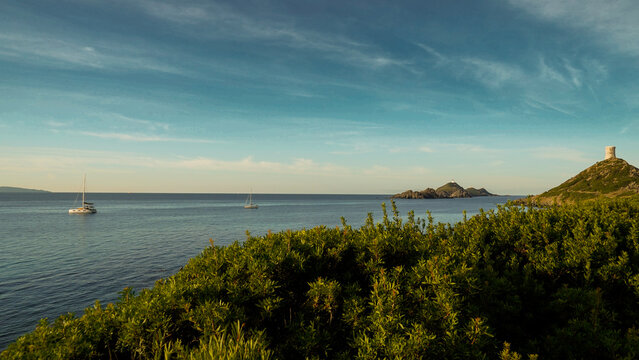 La Punta della Parata (Pointe de la Parata) &egrave; una splendida penisola rocciosa situata a circa 11 chilometri a ovest del centro di Ajaccio, in Corsica, alla fine della famosa Route des Sanguinaires
