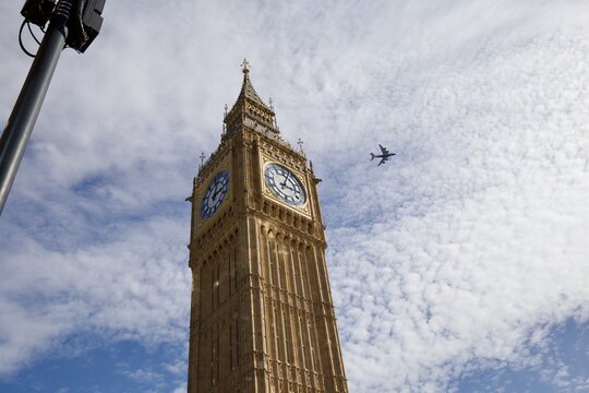 Big Ben Londra con aereo