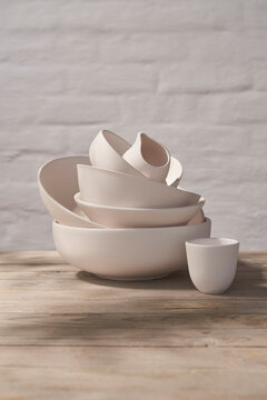 Plain plates, clay works