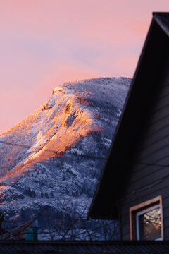Cerro Mackay Above the Rooftop
