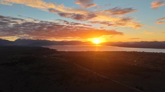 Atardecer lago nahuel huapi