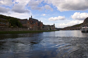 domki nad rzeka Dinant  © Sylwester