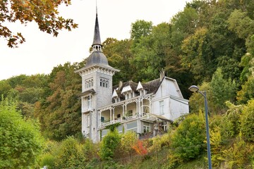 domek na wzgórzu  © Sylwester