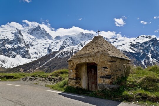 Chapel of the Oratoire Sainte-Anne in the Col de Portes near La Grave village. Hautes-Alpes department. France. Europe.