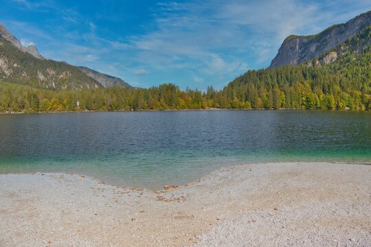 Lago di Tovel e la spiaggia bianca