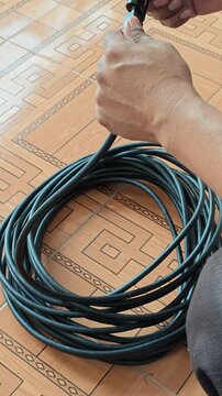 Unraveling HDMI Cable Coil for Video Capture Setup