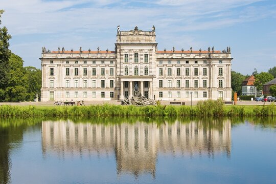 Ludwigslust Castle with pond and water reflection, Ludwigslust, Mecklenburg-Western Pomerania, Germany