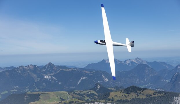Glider in the mountains, Loferer Steinberge, Tyrol, Austria