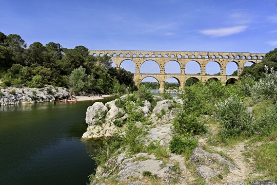Roman aqueduct of the Pont du Gard, on the Gardon river, UNESCO World Heritage Site, Languedoc-Roussillon, France