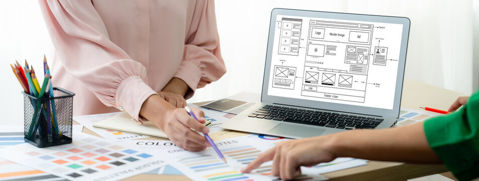 Website design software provide brisk template for online retail business and e-commerce