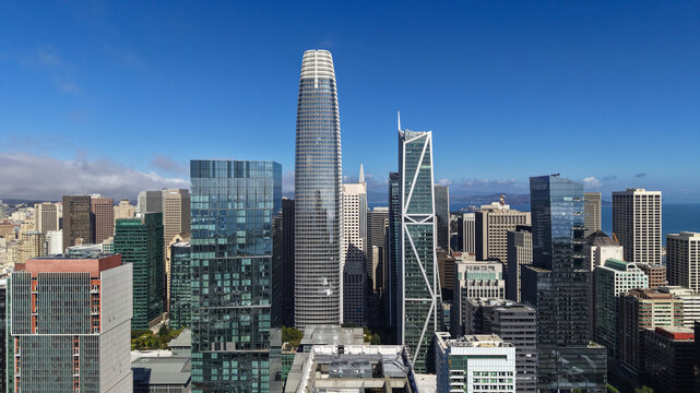 San Francisco skyline featuring Salesforce Tower and 181 Fremont