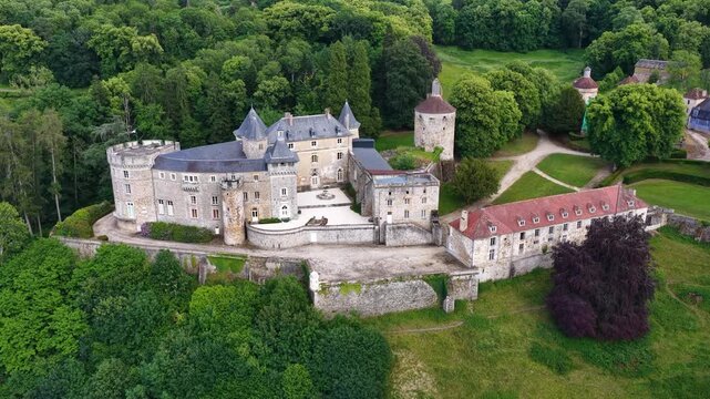 Ch&acirc;teau de Chastellux, located in the Yonne department of the Bourgogne‑Franche‑Comt&eacute; region in France, is a historic hilltop castle known for its medieval architecture and panoramic valley views.