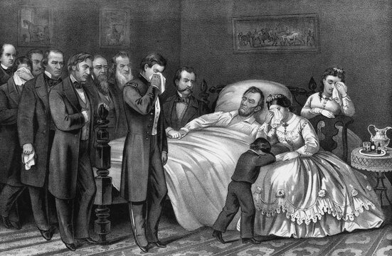Death of US President Abraham Lincoln in Petersen House on April 15, 1865. In addition to the dying president in bed, grieving family members such as his woman Mary Todd Lincoln and numerous government members and generals are gathered, American history, authentic, digitally restored reproduction in high resolution from a 19th century original, exact date of presentation unknown, historical