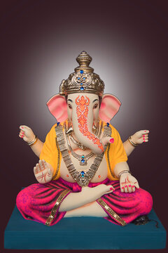 Lord Ganesha or Ganapati Idol, Hindu God, Hindu deity, Ganesh festival, Pune, Maharashtra, India.