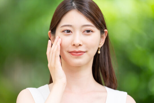 女性　スキンケア