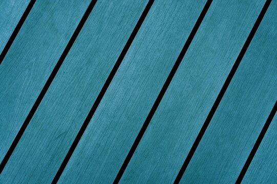 Blaue diagonale Holzbretter als fr&ouml;hlicher Hintergrund