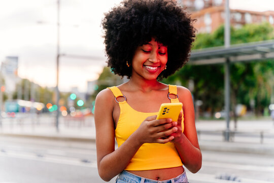 Beautiful young black woman outdoors in the city