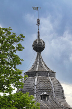 Schloss Heltorf, Turmhaube mit Windspiel