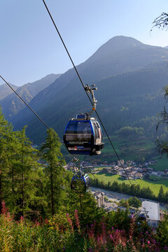Gaislachkogelbahn gondola cabins ascending Mount Gaislachkogl to 007 Elements, an interactive cinematic installation dedicated to James Bond on sunny day on August 12, 2026 in Solden, Austria.